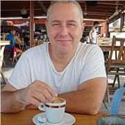 Profesor de inglés como segunda lengua y de español para extranjeros. Traductor e intérprete. Larga experiencia, profesionalidad y buenos resultados. Actualmente utilizo Zoom para mis clases grupales e individuales de inglés y español